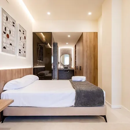 North Station Pen-suites Apartment