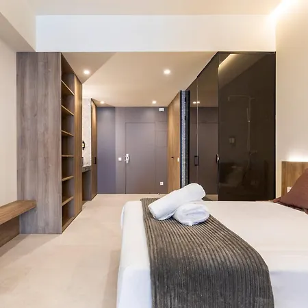 North Station Pen-suites Apartment *