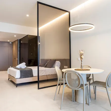 Apartment North Station Pen-suites
